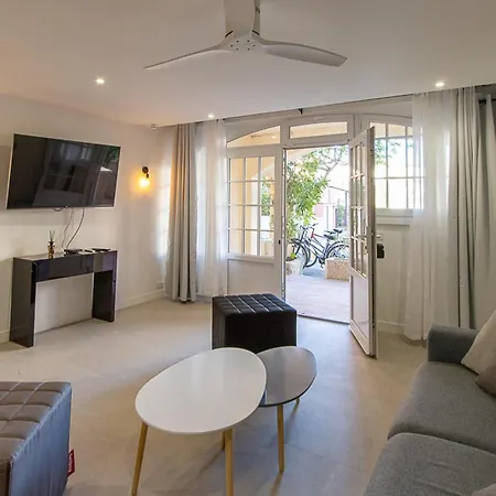 Superb In Port - Next To The Beach Apartman *